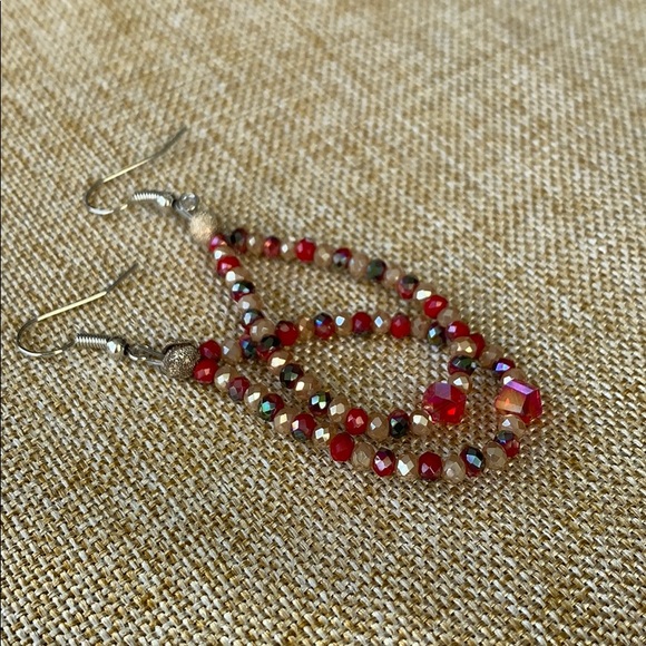 Gorgeous one of a kind handcrafted earrings - Picture 3 of 4